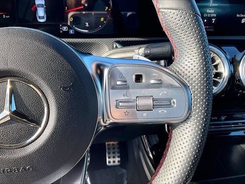 Used 2023 Mercedes-Benz CLA 250 image 16