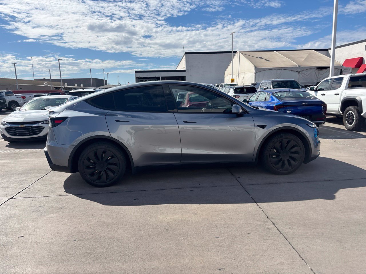 Used 2026 Tesla Model Y Long Range AWD/4WD image 3