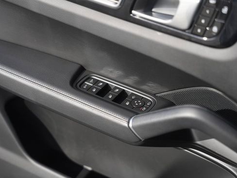 Used 2021 Porsche Cayenne image 29