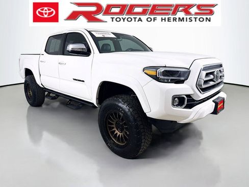 Certified 2022 Toyota Tacoma Limited image 1