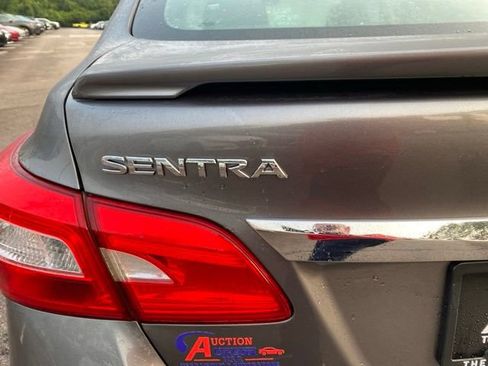 Used 2019 Nissan Sentra SR FWD image 31