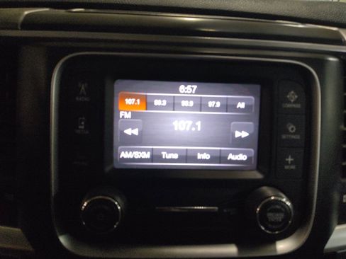 Used 2021 RAM 1500 Classic SLT AWD/4WD image 25