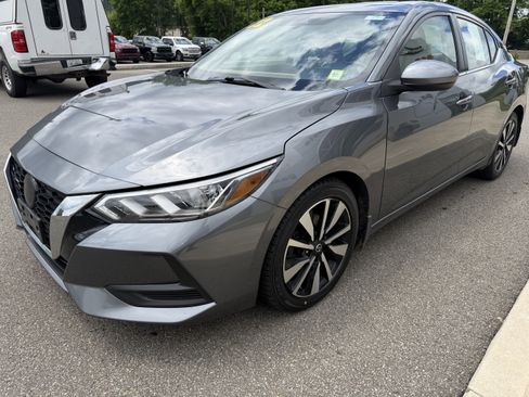Used 2022 Nissan Sentra SV w/ SV Premium Package FWD image 1