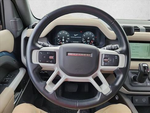 Used 2023 Land Rover Defender 90 S image 17