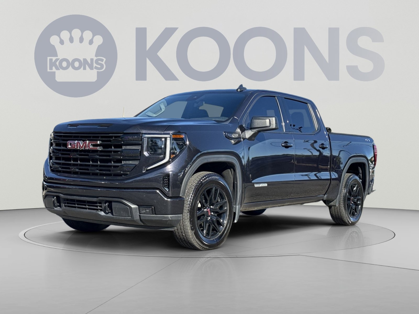Used 2024 GMC Sierra 1500 Elevation AWD/4WD image 1