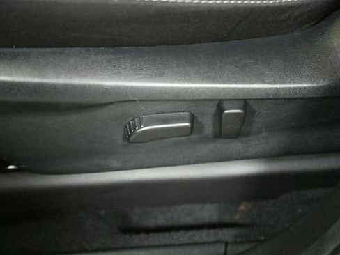 Used 2022 Subaru Ascent Premium w/ Convenience Package image 52