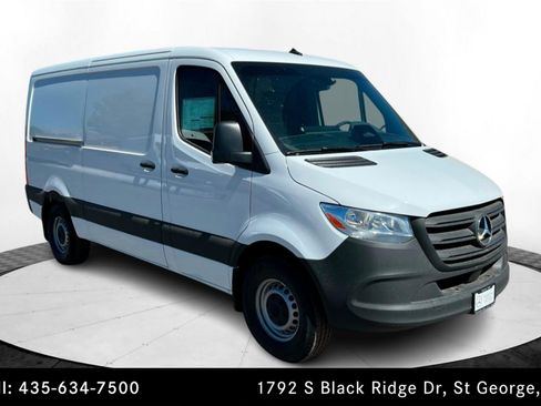 Used 2025 Mercedes-Benz Sprinter 2500 image 7