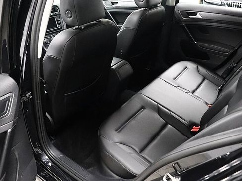 Used 2021 Volkswagen Golf 4-Door FWD image 16