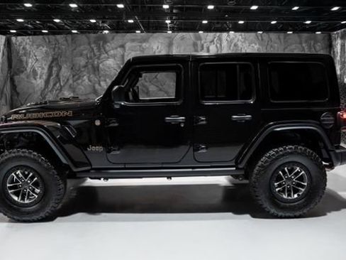 Used 2024 Jeep Wrangler Unlimited Rubicon 392 AWD/4WD image 25