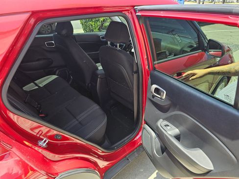Used 2020 Hyundai Venue SEL w/ Convenience Package FWD image 23
