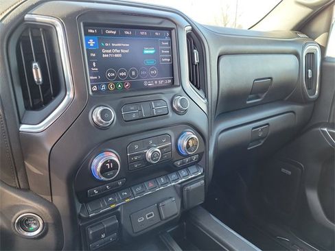 Used 2022 GMC Sierra 1500 AT4 w/ AT4 Premium Package image 29