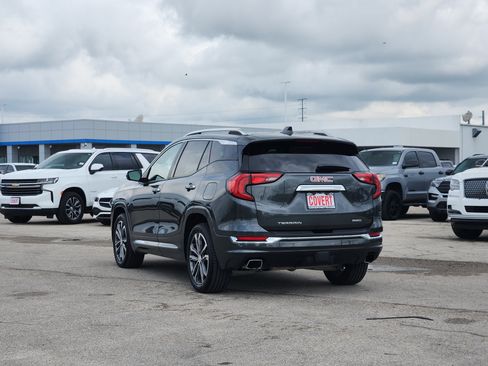 Used 2020 GMC Terrain Denali w/ Denali Premium Package AWD/4WD image 5