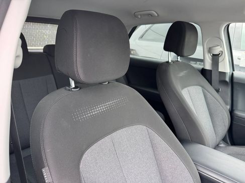 Used 2024 Hyundai Ioniq 5 SE RWD image 2