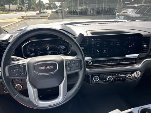 Used 2024 GMC Sierra 1500 Elevation w/ X31 Off-Road Package AWD/4WD image 13