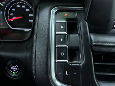 Used 2023 Chevrolet Tahoe 4WD image 23