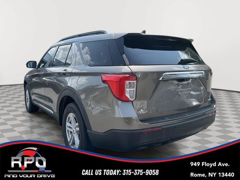 Used 2021 Ford Explorer XLT w/ Equipment Group 202A AWD/4WD image 3