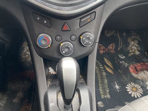 Used 2017 Chevrolet Sonic LT image 33