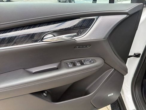 Used 2021 Cadillac XT6 Premium Luxury AWD/4WD image 15