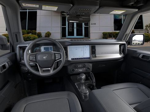 New 2025 Ford Bronco Badlands image 10