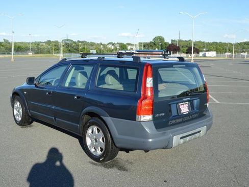 Used 2005 Volvo XC70 AWD/4WD image 57