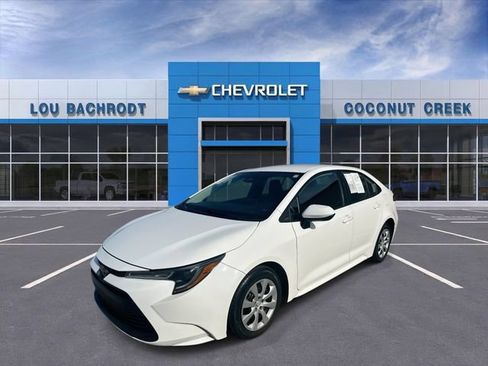 Used 2024 Toyota Corolla LE FWD image 4