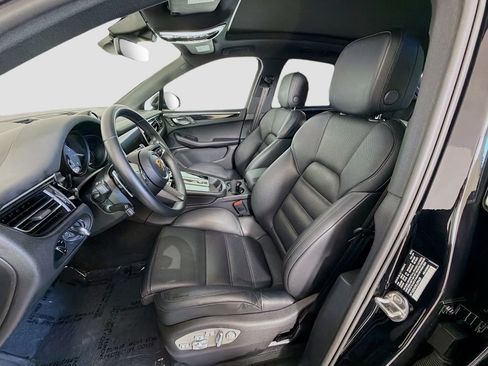 Used 2024 Porsche Macan S AWD/4WD image 23