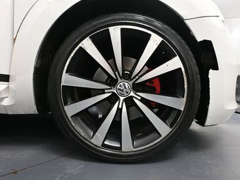 Used 2012 Volkswagen Beetle 2.0T FWD image 14