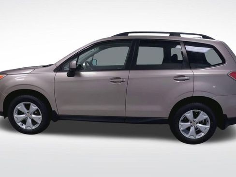 Used 2016 Subaru Forester 2.5i Premium w/ All-Weather Package AWD/4WD image 5