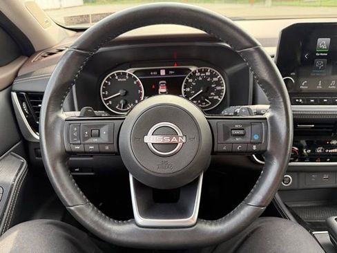 Used 2023 Nissan Rogue SL w/ SL Premium Package image 15