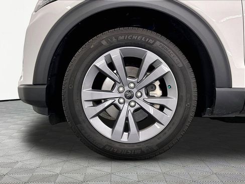 Used 2025 Ford Explorer Active w/ Active Comfort Package AWD/4WD image 9