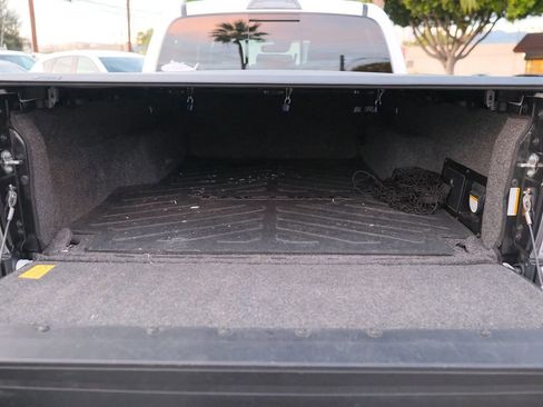 Used 2020 Toyota Tacoma TRD Sport image 40