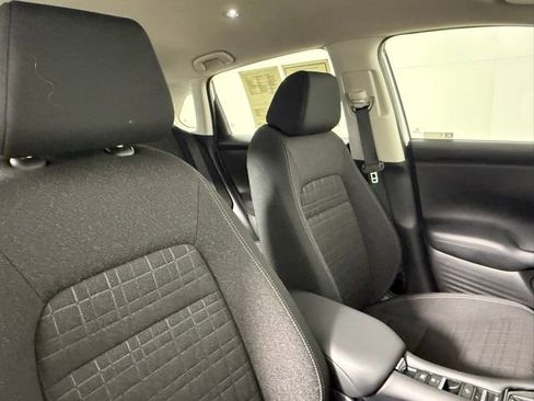 Used 2023 Honda HR-V LX image 50