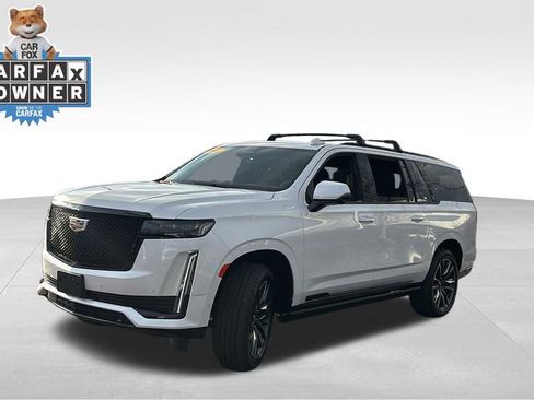 Used 2022 Cadillac Escalade ESV Sport Platinum w/ Heavy-Duty Trailer Package image 3