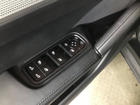 Certified 2024 Porsche Cayenne S AWD/4WD image 29