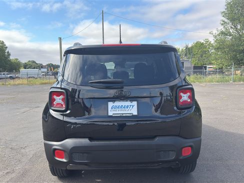 Used 2017 Jeep Renegade Altitude AWD/4WD image 24