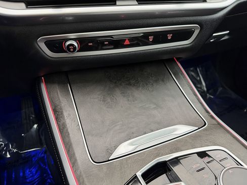 Used 2024 BMW X5 sDrive40i w/ Premium Package image 42