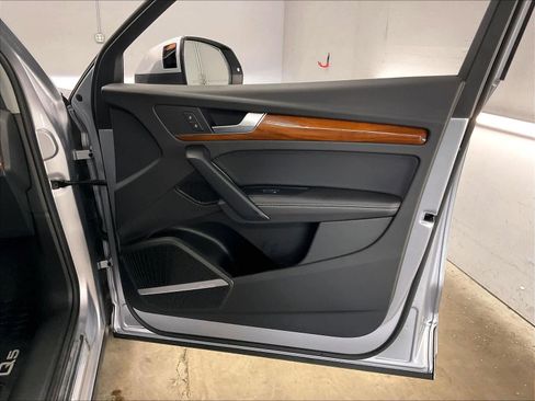 Certified 2023 Audi Q5 2.0T Premium Plus w/ Premium Plus Package AWD/4WD image 25