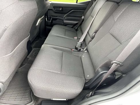 Used 2025 Toyota 4Runner SR5 AWD/4WD image 11