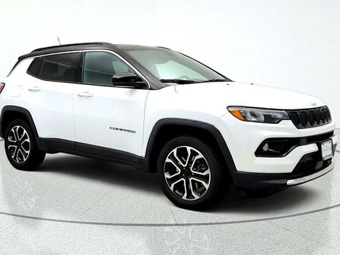 Used 2023 Jeep Compass Limited AWD/4WD image 3