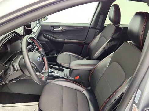 Used 2024 Ford Escape ST-Line w/ Cold Weather Package FWD image 18