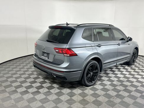 Used 2022 Volkswagen Tiguan SE R-Line FWD image 3