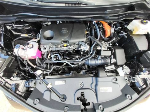 Used 2025 Toyota Sienna XLE AWD/4WD image 11