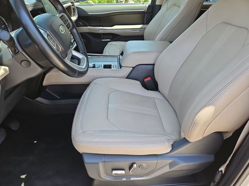 Used 2024 Ford Expedition Max Limited RWD image 14