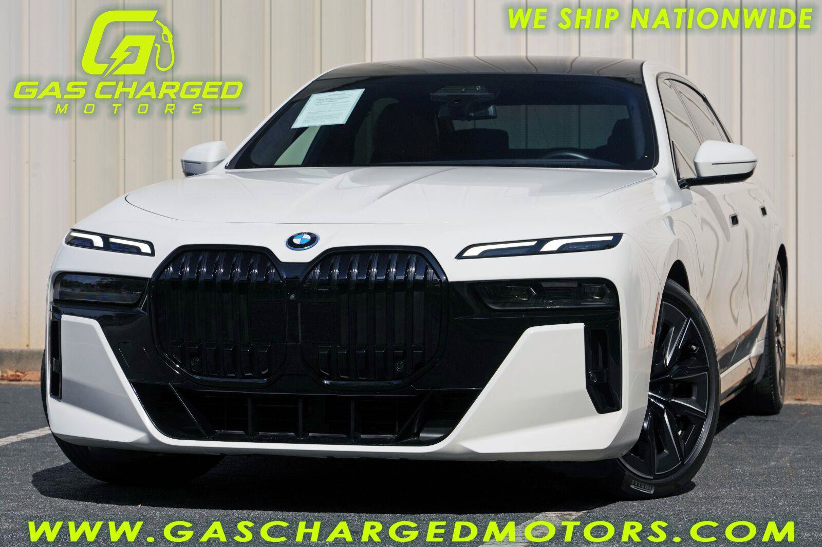 Used 2024 BMW i7 xDrive60 AWD/4WD image 1