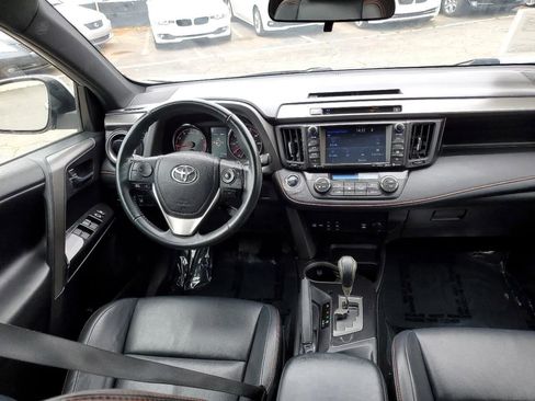 Used 2016 Toyota RAV4 SE image 29