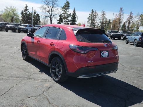 Used 2025 Honda HR-V Sport image 9