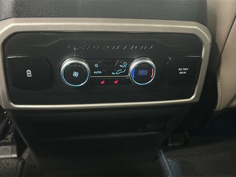 Used 2023 Ford Expedition Max Limited image 19