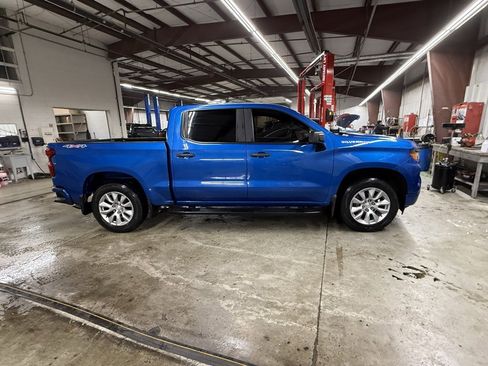 Used 2022 Chevrolet Silverado 1500 Custom image 8