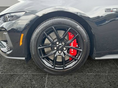 Used 2025 Ford Mustang GT Premium RWD image 5