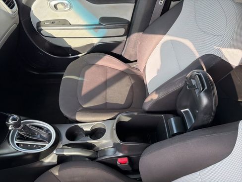 Used 2016 Kia Soul image 33